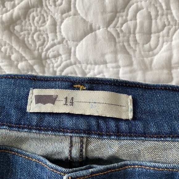 Levi’s high rise cuffed long length shorts size 14 - Picture 5 of 10